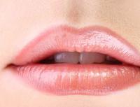Татуаж губ с растушёвкой Перманентный макияж губ с растушевкой натуральный цвет